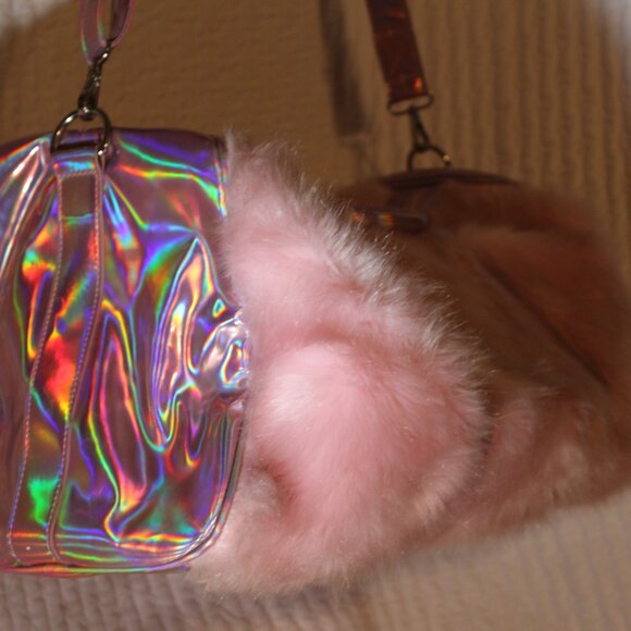 SOLD-Dolls Kill Cotton Candy Pink Fuzzy Faux Fur Holographic Weekender Bag - Picture 4 of 12
